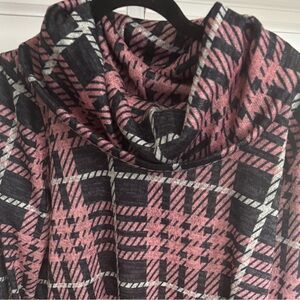 Pure Essence- Canadian Made Pink Houndstooth Cowl Neck Sweatshirt - Large